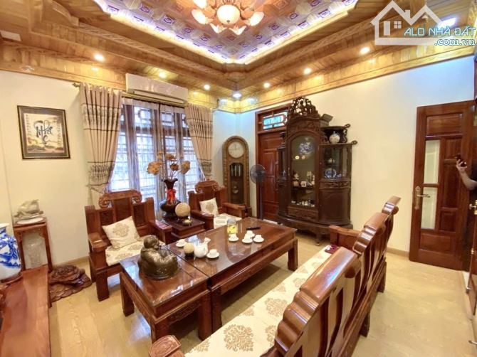 CHÍNH CHỦ CẦN BÁN NHÀ PHỐ NGUYỄN HOÀNG – LÔ GÓC – GARA Ô TÔ – KD SẦM UẤT 55m² x 5T, MT 6m, - 2