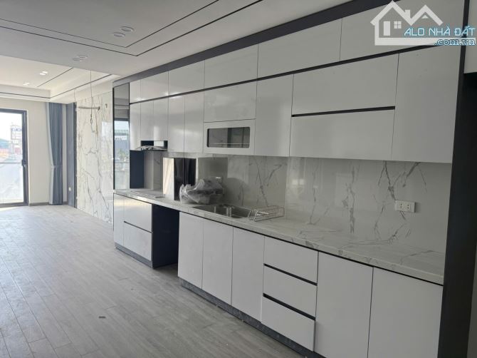 BÁN NHÀ NGUYỄN VĂN LINH – LONG BIÊN - 46M² x 6 TẦNG – GIÁ 8.9 TỶ - 2