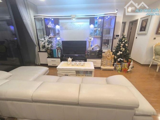 Nhà riêng đường Tây Tựu, Bắc Từ Liêm, 2,35 tỷ, 100m2, 3PN khách bếp view đẹp, cho thuê 12t - 2