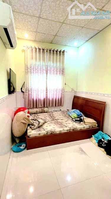 NP779. BÁN NHÀ 150m2 MẶT TIỀN ĐƯỜNG DƯƠNG BẠCH MAI :  Diện tích : 150m2, nhà cấp 4 rộng rã - 2