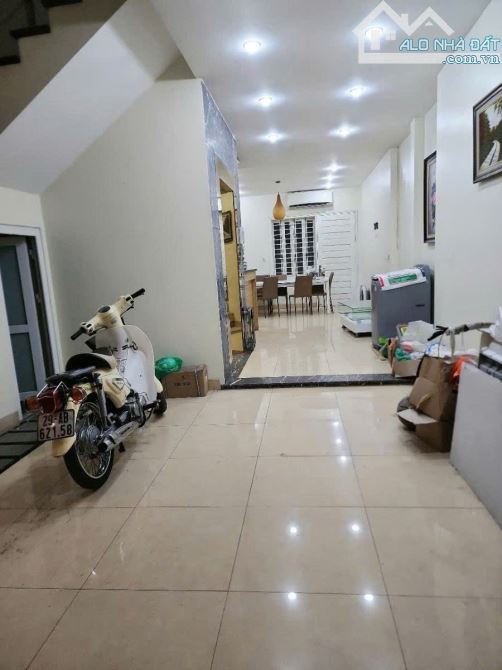 Chính Chủ bán căn Biệt Thự Siêu VIP - Giá 170tr/m - 2