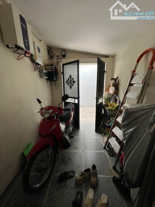 BÁN NHÀ SA ĐÔI – SÁT ĐƯỜNG LÊ QUANG ĐẠO – NAM TỪ LIÊM – 70M² – 2NGỦ – GIÁ 1,5X TỶ – Ô TÔ Đ - 2
