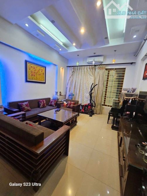 Bán nhà mặt phố Bà Triệu, Thanh Hoá ( gần Lotte) 110m2 x 4 tầng - KD sầm uất - Giá 9 tỷ - 2