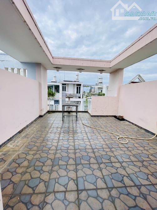 Bán nhà 4 tầng BTCT, 81m2, hẻm 8m ô tô ngủ trong nhà, Emart Phan Huy Ích, Gò Vấp, 6 tỷ 5 + - 2