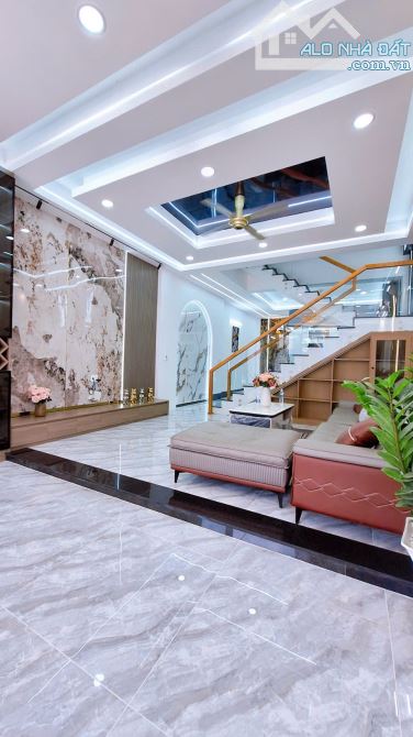 Chủ gửi Bán Nhà 1 trệt 2 lầu Phường Biên Hòa (Hóa An cũ).Dt: 5x15,6=78m2.Giá: 4tỷ7 - 2