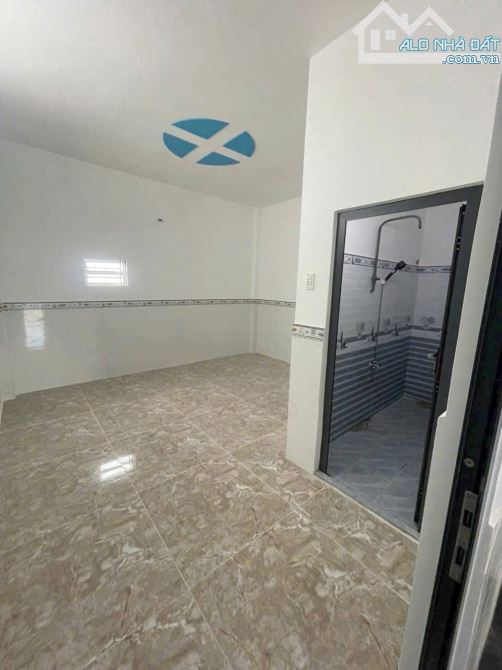 Nhà mặt tiền Lê Thị Đảo, xã Tân Thạnh Đông dt 147m2 1 lửng 2pn 2wc giá 3,2 tỷ - 2