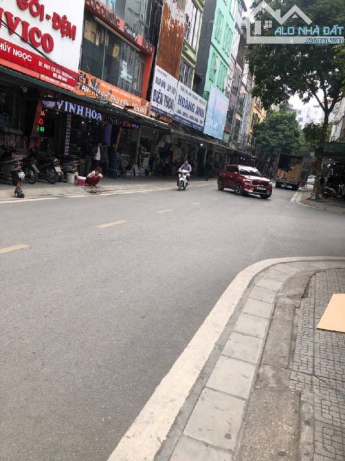 BÁN NHÀ 5 TẦNG CHỢ TRUNG TÂM ĐÔNG ANH- LÔ GÓC VỈA HÈ- KINH DOANH SIÊU ĐỈNH - 2