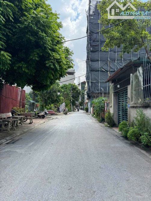 BÁN NHÀ NGỌC THUỴ-LONG BIÊN-30m2-NHỈNH 9 TỶ-GARA Ô TÔ-THANG MÁY-FULL NỘI THẤT - 2
