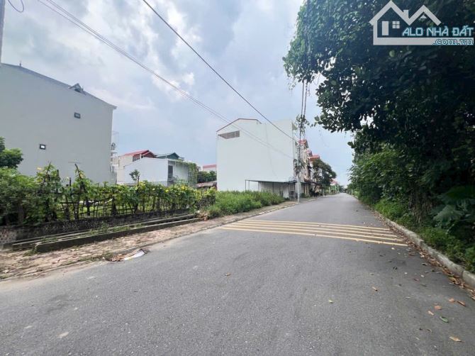 Bán Đất 91m2 - Lô Góc 8.8TỶ -  Đặng Xá- Gia  Lâm - 2