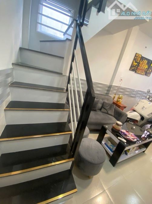 BÁN NHÀ NGUYỄN THƯỢNG HIỀN - PHÚ NHUẬN - 4 TẦNG - 15M2 - 3.X TỈ - 2