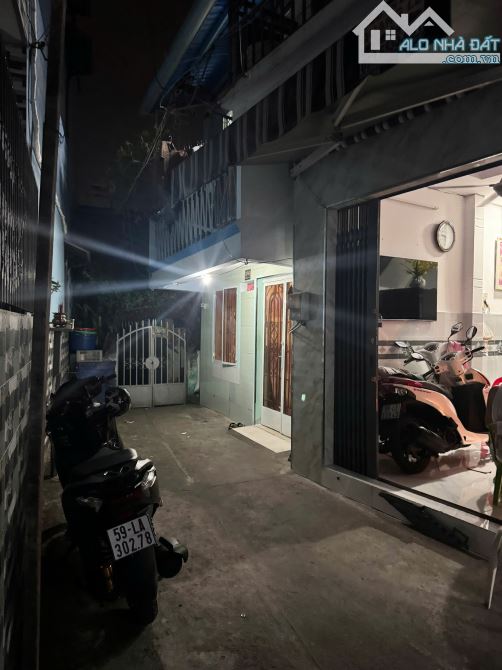 Cần Bán Nhà Mới Đường Bình Đông , Phường Phú Định ( P14 ) Quận 08  2 PN 2 WC  Đúc BTCT - 2
