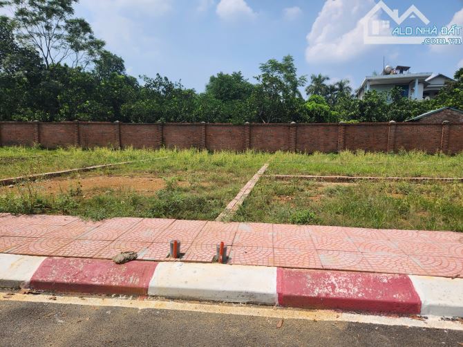 Bán đất Hoà Lạc, trung tâm CNC Hoà Lạc, view hồ đồi diện đh fpt, sát tuyến metro 5, 110m2 - 2
