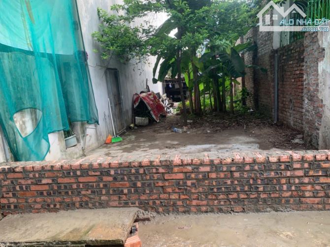 BÁN ĐẤT PHỐ YÊN – TIỀN PHONG – GẦN CHỢ YÊN, HỒ 3 GÓC- Ô TÔ ĐỖ CỬA – CHỈ QUANH 3 TỶ - 2