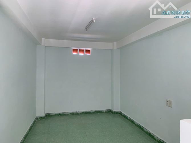 [SIÊU RẺ] CHO THUÊ NHÀ 3 TẦNG HẺM HỒNG BÀNG, 65M2, NGANG 3,2M, 2PN, GIÁ 7TR/ THÁNG - 2