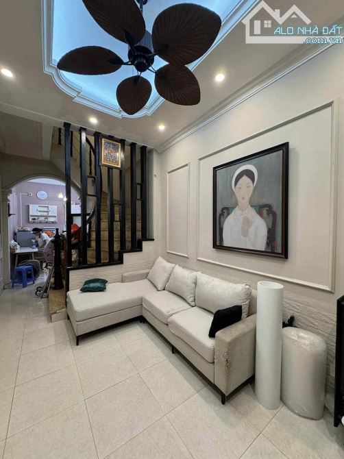 Cho thuê nhà nguyên căn ngõ 203 Kim Ngưu, Thanh Lương, Hai Bà Trưng. DT 30m x 4 tầng, giá - 2