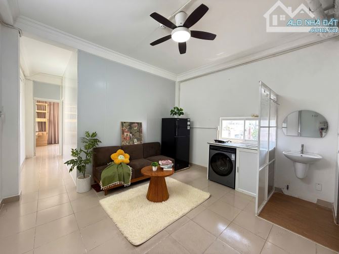 SIÊU PHẨM CĂN HỘ 2PN FULL NỘI THẤT GIÁ CỰC MỀM NGAY QUẬN 1 - 2