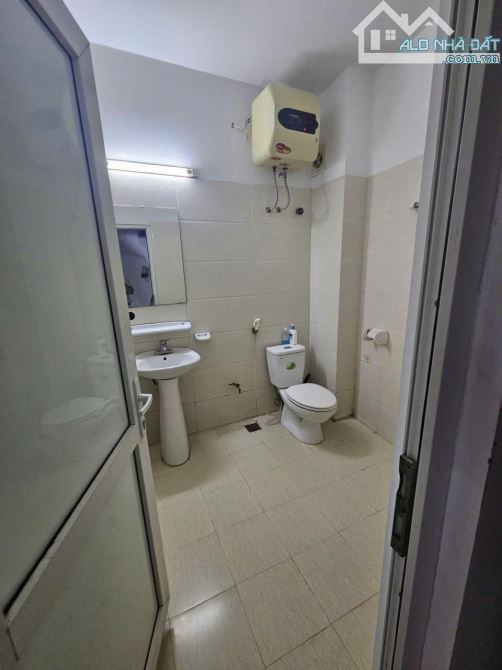 Cho thuê nhà ngõ 155 Cầu Giấy, phường Quan Hoa, quận Cầu Giấy, HN. DT 45m x 4.5 tầng, giá - 2