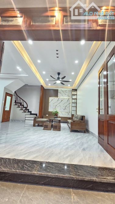 Bán nhà Bắc Biên Ngọc Thuỵ, 42 X 4T, dân xây, đất làng xóm đô thị, ô tô tránh gần 5.9 tỷ - 2