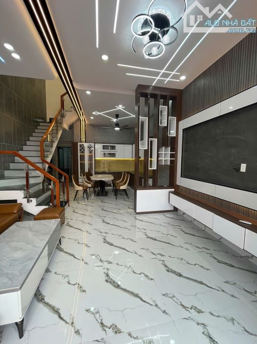 Hàng Nóng! Nhà Mới Xây Hiện Đại – Sổ Riêng – Giá Sốc 1.8 Tỷ – Đường DT826, Long An! - 3