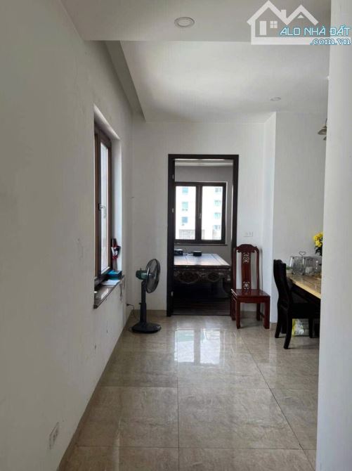 Bán nhà Liễu Giai, DT 100m x 9 tầng, mặt tiền 5.4m, dòng tiền 2.1 tỷ/năm, 68 tỷ - 3
