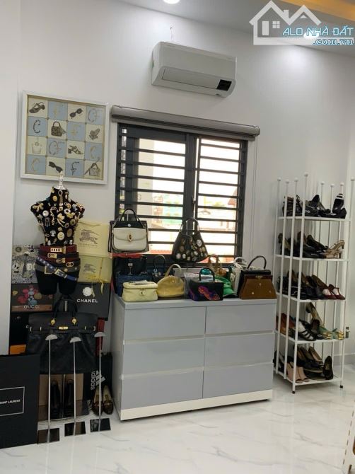 🏡 TRỊNH ĐÌNH TRỌNG-HOÀ THẠNH – TÂN PHÚ – NHÀ 5 TẦNG – GARA ÔTÔ – 8.8 TỶ  ✅ Diện tích: 4 x - 3
