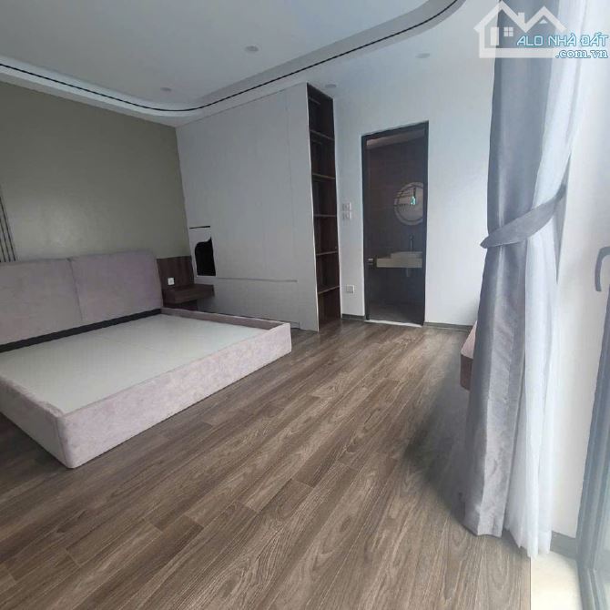 BÁN NHÀ THẠCH BÀN LONG BIÊN – 43m² – 6 TẦNG THANG MÁY – GIÁ CHỈ 7,9 TỶ FULL NỘI THÂT - 3