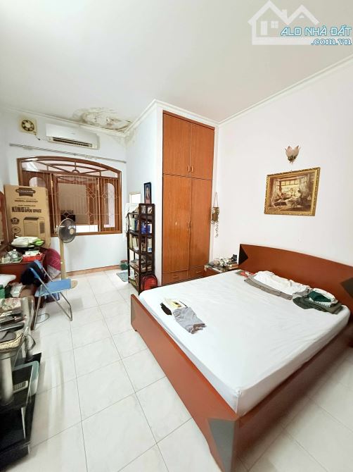 BÁN NHÀ MẶT TIỀN HẺM 8M NGUYỄN TRỌNG TUYỂN - NGUYỄN VĂN TRỖI - DT:90M2 - 3 TẦNG - CHỈ 14 T - 3