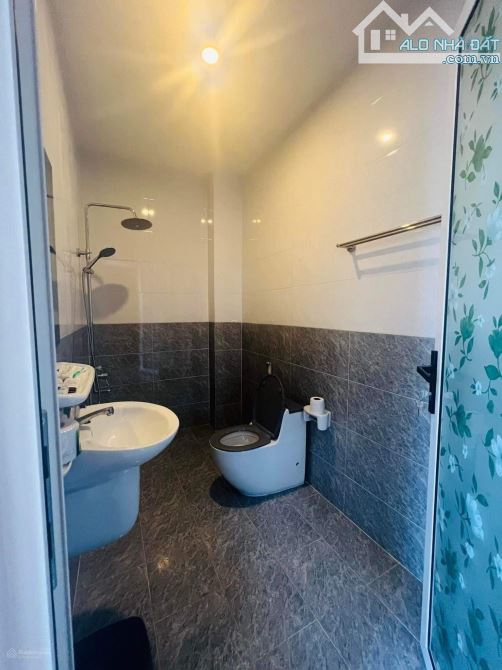 BÁN NHÀ 1 TRỆT 2 LẦU HẺM Ô TÔ LẠC LONG QUÂN, ĐÃ HOÀN CÔNG - 3