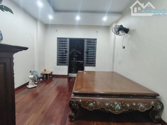 SIÊU PHẨM CĂN NHÀ TRỊNH ĐÌNH CỬU ĐỊNH CÔNG - NGÕ NÔNG, NHIỀU TIỆN ÍCH, GIÁ 11,8 TỶ. - 3
