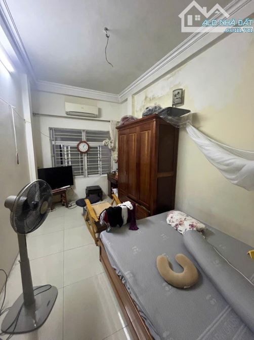 MẶT PHỐ BẠCH ĐẰNG - NGÃ TƯ CHƯƠNG DƯƠNG ĐỘ - KINH DOANH SẦM UẤT - ĐOẠN ĐẸP NHẤT PHỐ - PHÙ - 3