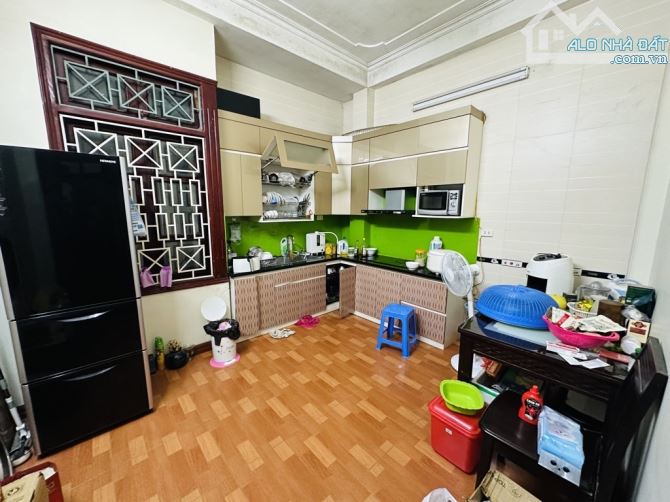 Bán Nhà chính chủ Phố Phan văn Trường 40m 5 Tầng Phân Lô - 3