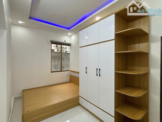 Bán nhà 3 tầng lô góc sạch đẹp về ở luôn mặt ngõ Trần Nguyên Hãn - 3