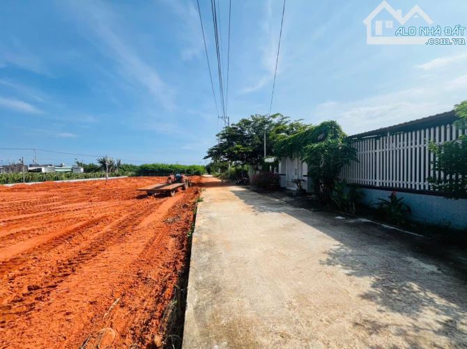 Bán 1700 m2 Hàm Liêm gần ủy ban xã Hàm Hiệp đường bê tông - 3