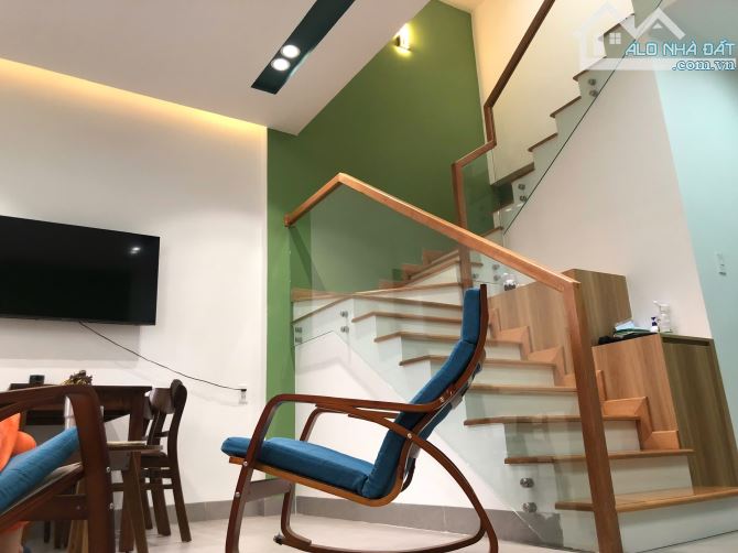 Bán nhà 3 tầng + 60m đất kiệt ô tô thông đường Bùi Tá Hán Khu Nam Việt Á ngang 5,3m - 3