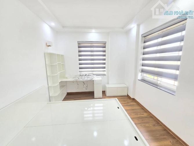 Chính chủ cần bán căn 82m2, 3 phòng ngủ,lô góc Phúc Lợi,hàng xóm Vin Long Biên,chỉ 5,05 tỷ - 3