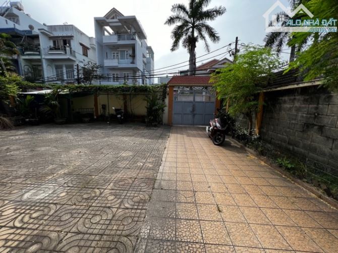 BIỆT THỰ CỔ - 462M² - TÂN BÌNH - MẶT TIỀN KHỦNG - SỔ VUÔNG ĐẸP - KHU VỰC QUAN CHỨC - 3