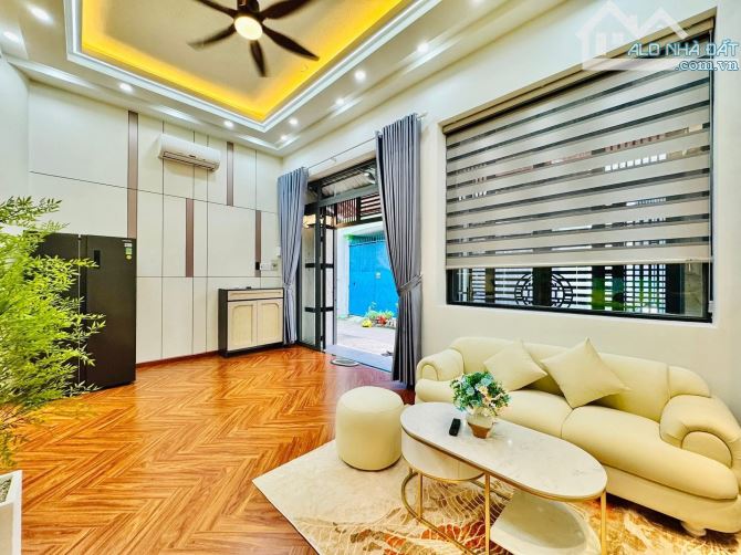 Cắt lỗ giảm sâu bán nhanh nhà Lê Văn Sỹ, Q3 - Giá 7tỷ190/60m2 - 3