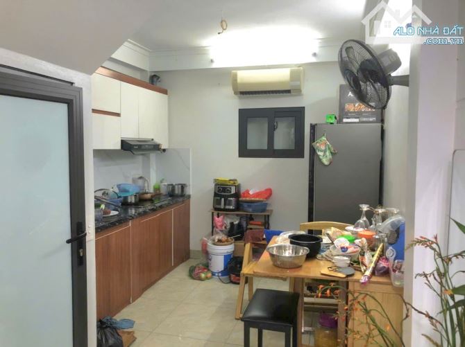 Ô Tô đỗ cổng, nhà đẹp gần phố Lê Thanh Nghị 35m2 giá 7.4 tỷ - 3
