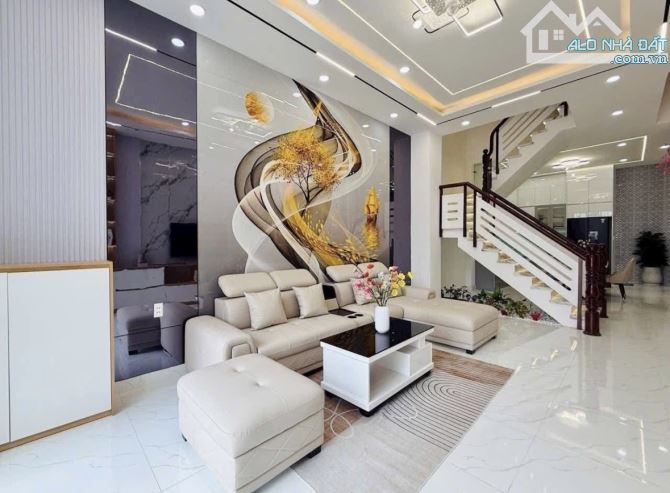 HÀNG ĐẸP CỰC HIẾM NHÀ ĐẸP NGAY NGUYỄN HỮU CẦU, QUẬN 1. GIÁ SỐC 5TỶ370 DT 66M2(4,4x15M) - 3