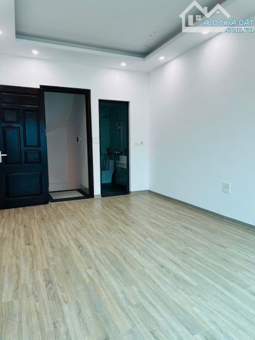 BÁN NHÀ CHÂU ĐÀI 30M2, 5 TẦNG, SỔ ĐỎ, NGÕ NÔNG RỘNG THOÁNG, Ở NGAY, GẦN PHỐ - 3