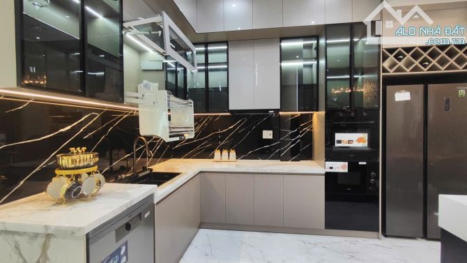Nguyễn Văn Khối trệt 3 lầu được 5 Phòng ngủ Gần EMart CV Lang Hoa chỉ 10,39 tỷ - 3