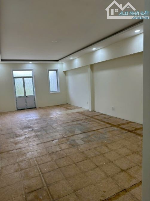 💥🏡CHO THUÊ NHÀ 3 TẦNG 160M2, 7 PHÒNG NGỦ MẶT TIỀN 30/4 - 3