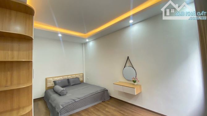 ĐÀM QUANG TRUNG - Ô TÔ ĐỖ CỬA CHỈ 7.2 TỶ (có TL) - 3
