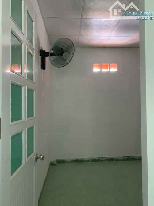 [SIÊU RẺ] CHO THUÊ NHÀ 3 TẦNG HẺM HỒNG BÀNG, 65M2, NGANG 3,2M, 2PN, GIÁ 7TR/ THÁNG - 3