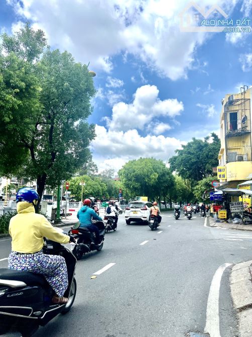 Tân Bình, nhà đẹp ở ngay, hẻm XH 1 trục, giáp Đặng Văn Ngữ_Lê Văn Sỹ, 3Pn, 80m2, 9.65 Tỷ - 3