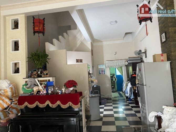 Nhà 2 tầng mặt tiền đường Nguyễn Cao- cách biển 200m-75m2 giá 4850 - 3