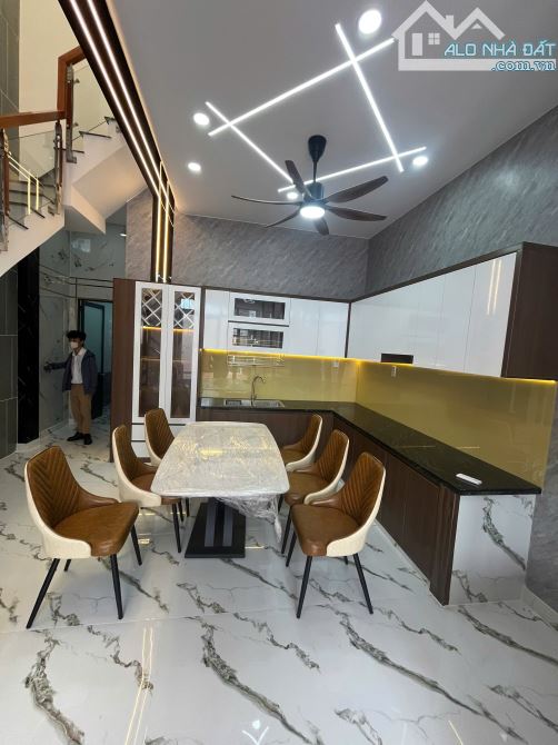 Hàng Nóng! Nhà Mới Xây Hiện Đại – Sổ Riêng – Giá Sốc 1.8 Tỷ – Đường DT826, Long An! - 4