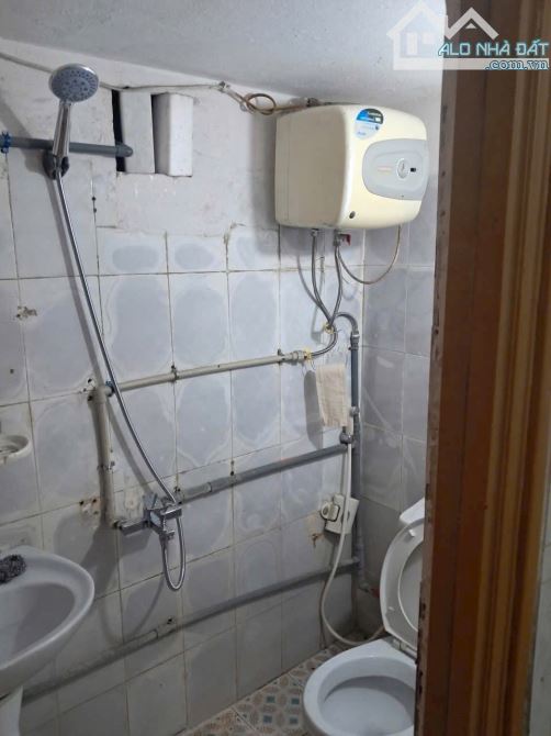 3.5 TRIỆU 🏡 CHO THUÊ NHÀ NGUYÊN CĂN TẠI ĐỨC GIANG – LONG BIÊN, HÀ NỘI – 2PN – GIÁ RẺ - 4