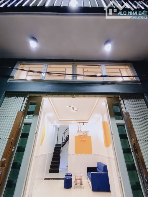 GẦN CHỢ NGUYỄN SƠN - VÀI BƯỚC RA MT VĂN CAO - 25 M2, 2 TẦNG - CHỈ  nhỉnh 2 Tỏi - 4