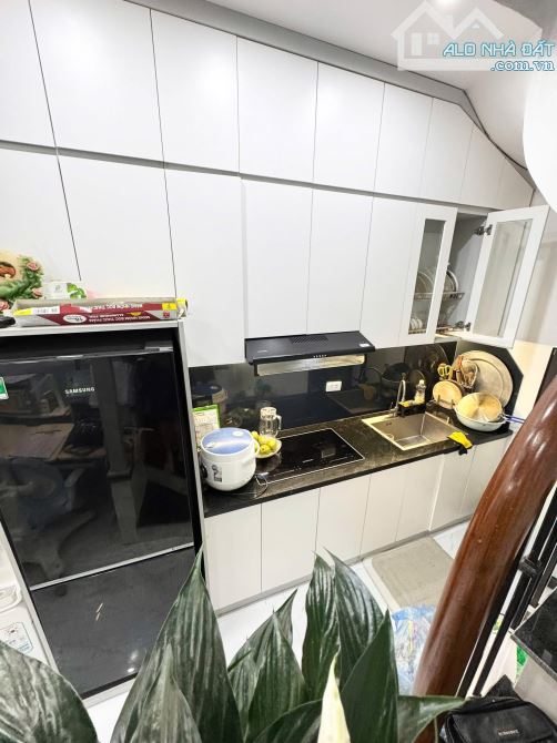 Chợ Khâm Thiên, 32m, 3ngủ, Mặt ngõ thông, Nhà đẹp nội thất sang xịn, Sổ vuông vắn, Gần ôtô - 4